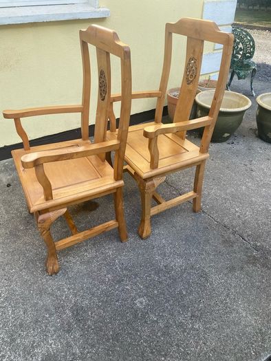pair of chairs