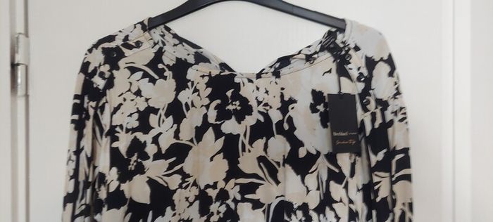 river island.blouse size 18