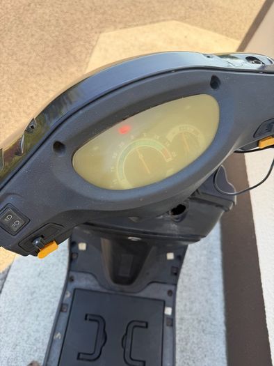Electric moped