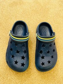 Crocs style shoes with sling back Size 10/11