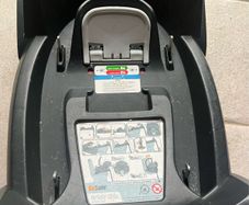 izi Go x1 car seat base
