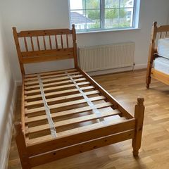 2 Single Pine Beds