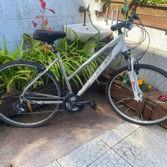 Carrera crossfire one 28 inch wheels 21 speed 20.5 inch frame