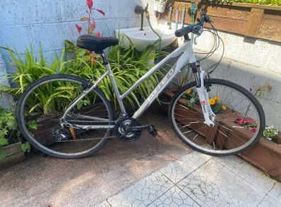 Carrera crossfire one 28 inch wheels 21 speed 20.5 inch frame