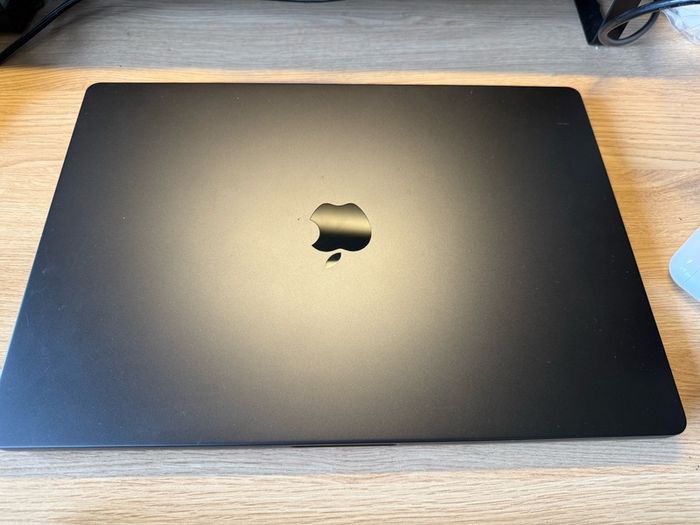 MacBook Pro M4Max 16.2 inch nano texture display with AppleCare+