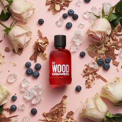 Red wood Dsquared2 perfume nearly full