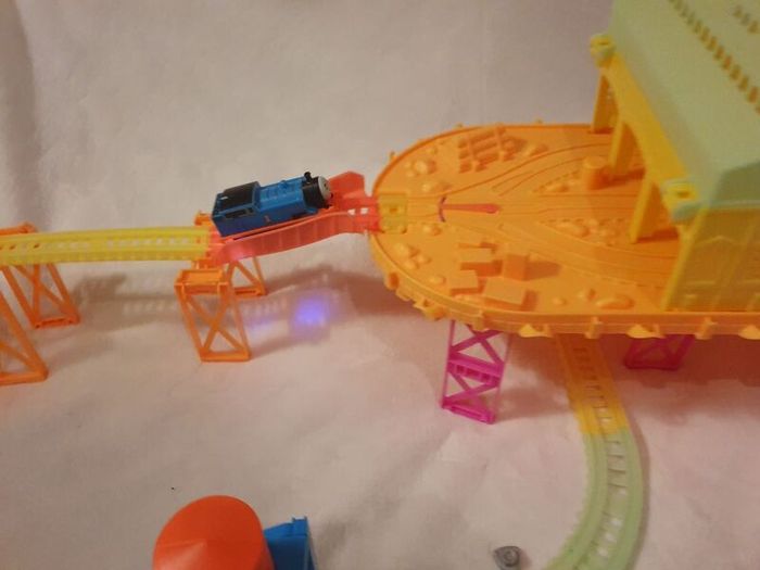 Thomas and Friends - Hyper Glow Station
