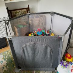 Babylo safe and secure playpen