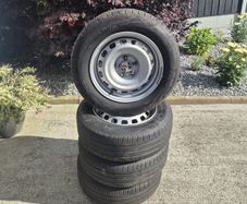 Steel rims with tyres x4