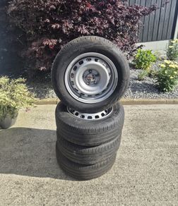 Steel rims with tyres x4