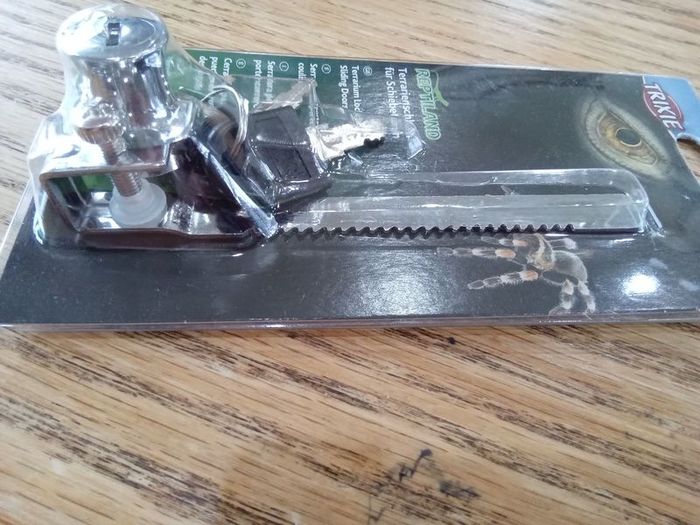 Trixie vivarium reptile lock NEW