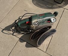 Bosch PBS 75 A Belt Sander (710W) + Extra Sanding Belt