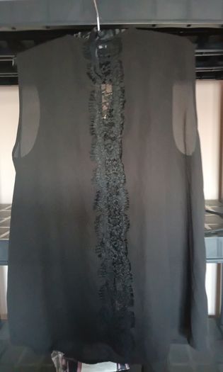 Beautiful blouse, size 8