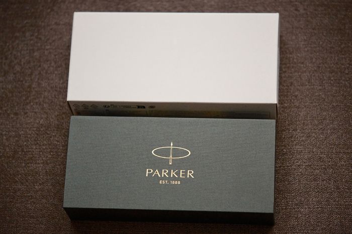 Brand New 18K Gold F Nib Parker Sonnet Brushed Stainless Steel Fountain Pen + Spare M Nib
