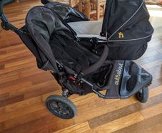 Out n About - Double buggy with bassinet, newborn insert, rain cover and footmuffs