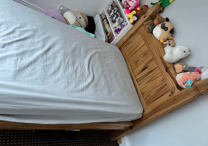 Single bed solid pine wood