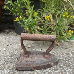 Victorian cast iron flat iron doorstop pub decor etc