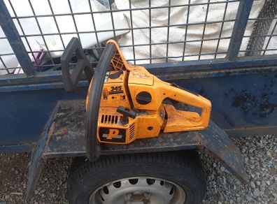 chainsaw