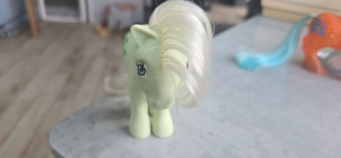 Minty Concave Foot CC Original Ponies Pose MLP G1 My Little Pony