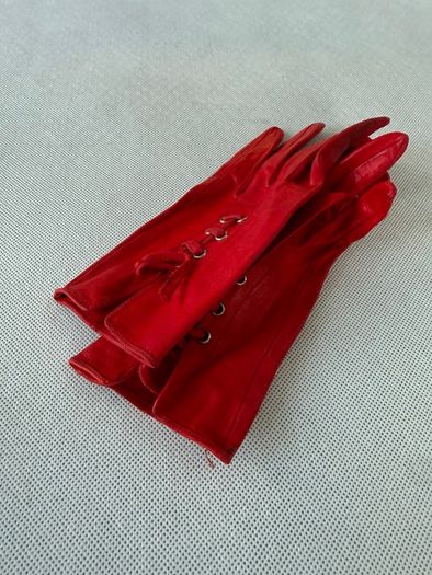 Vintage Soft Red Leather Ladies Gloves - Genuine Leather
