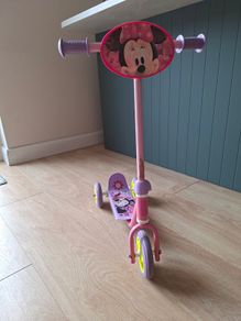 Three wheel Scooters