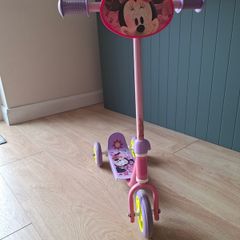 Three wheel Scooters