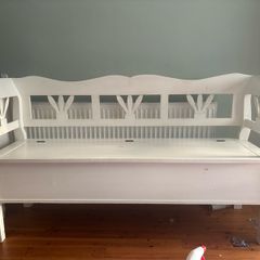Solid wood bench