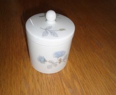 Wedgewood Ceramic Trinket Pot with Lid for Sale