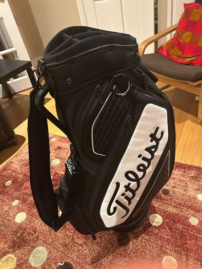 Titleist midsize tour bag