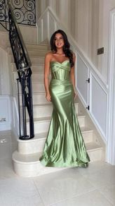 Rosie's closet dress