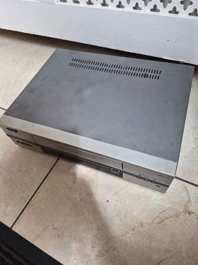 vhs player