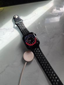 Apple watch series 9. 64 gb