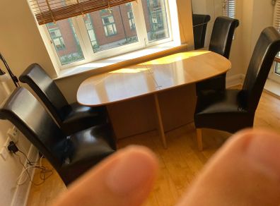 Dining table + 4 leather chairs