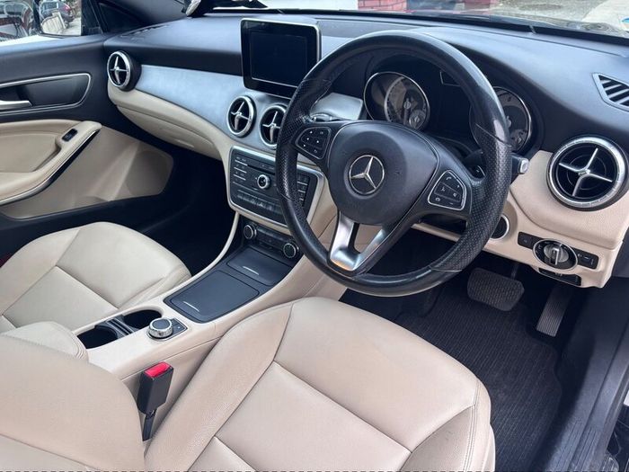 Mercedes-Benz CLA 2015