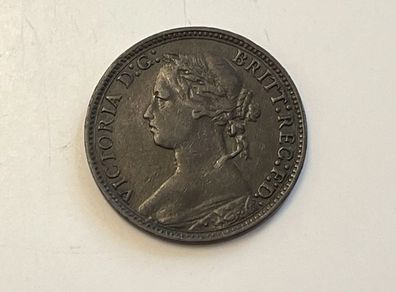 Q Victoria Farthings X2 1860 and 1867