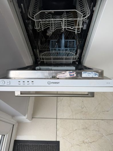 Indesit Slim Integrated dishwasher