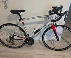 Specialized  Road Bike  Shimano Ultegra   Like New