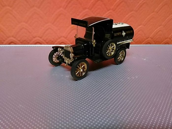 Corgi classics