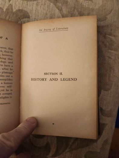 An Argosy Of Litrature. By William Magennis. Published By The Educational Company Of Ireland Limited. 1920s Hardback In Fair Condition. See Photos For Same.