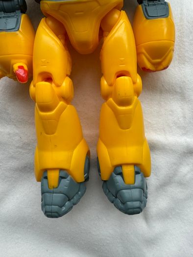 Lightyear Battle Equipped Zyclops Space Robot Action Figure Disney Pixar Used Please look at the pictures