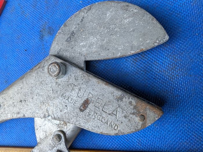 Slate Cutter by Tubela