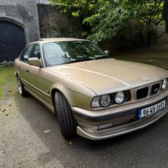 1996 BMW E34 520i Manual