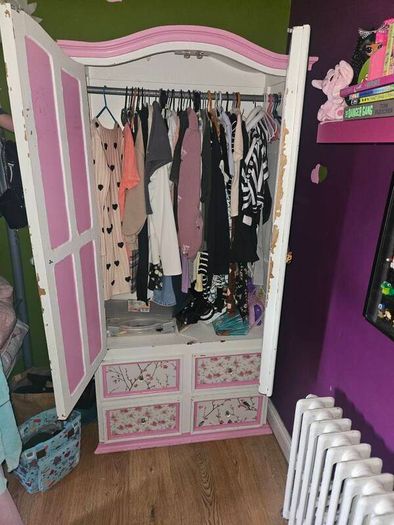 wardrobe