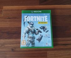 Fortnite Deep Freeze Bundle Xbox One