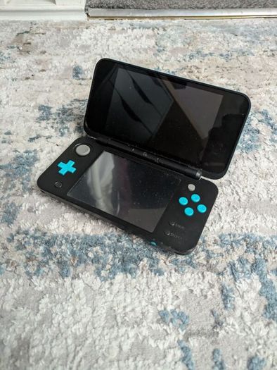 Nintendo 2DS XL