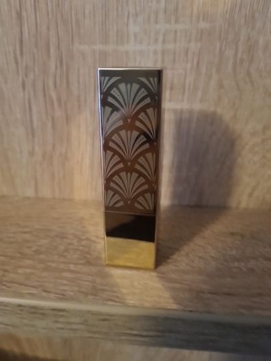 ESTEE LAUDER magic bouquet lipstick
