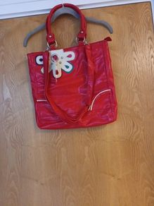 Elecanz  Large Red Handbag.  S. Large.  B.N.W.T