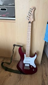 Yamaha Guitar