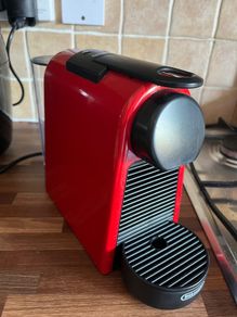 Delonghi Nespresso Machine and Milk Frother