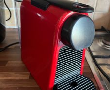 Delonghi Nespresso Machine and Milk Frother